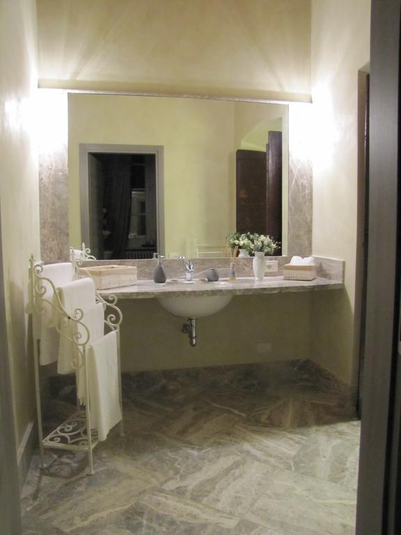 B&B Dimora Delle Donnole Bergamo Alta Bérgamo Exterior foto
